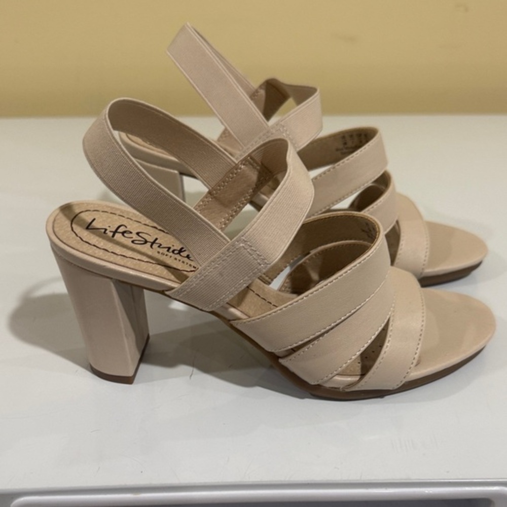 Life Stride Women's  Heels Size 6 Women’s pumps Women’s Sandals occasion Shoes